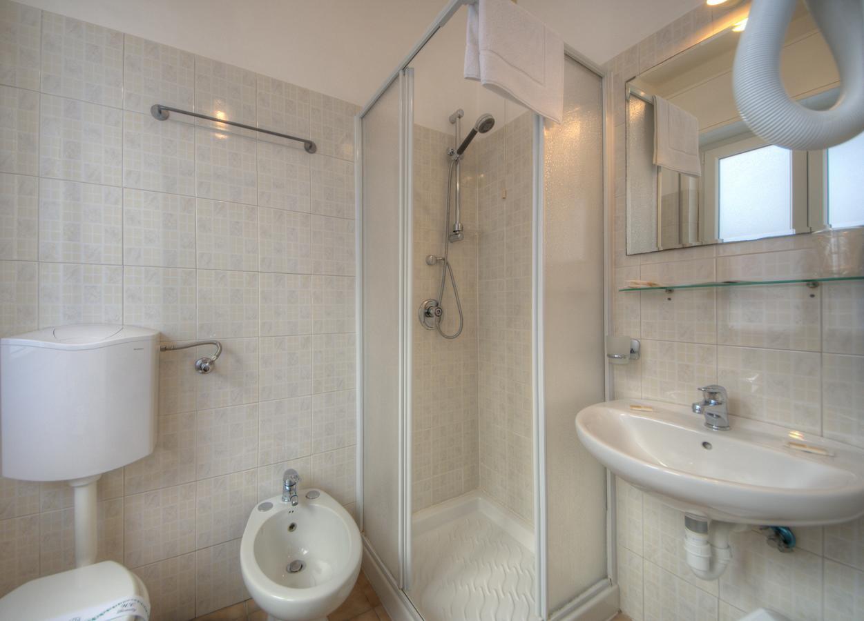 Hotel Ligure Finale Ligure Bagian luar foto